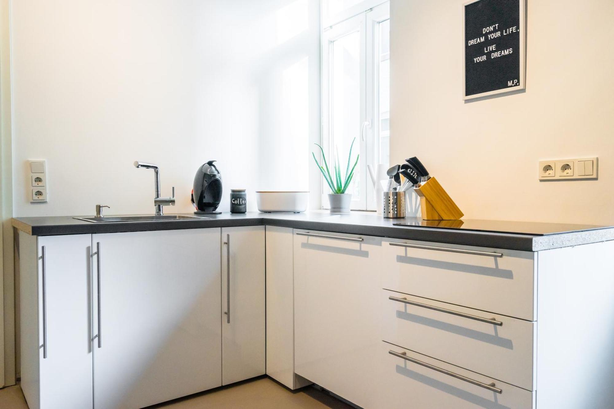 Home By Doni I Serviced Apartments I Ruhig I Zentral Nahe Rmcc, Staatsheater & Landtag Wiesbaden Szoba fotó